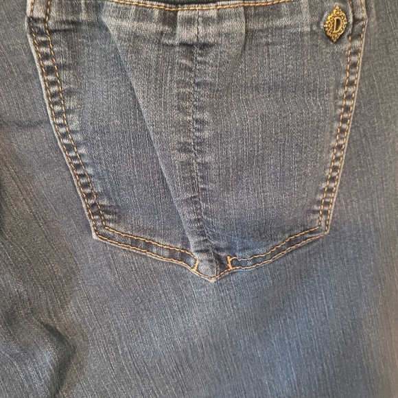 Democracy Ab Solution Jeans (22W) - Picture 5 of 8